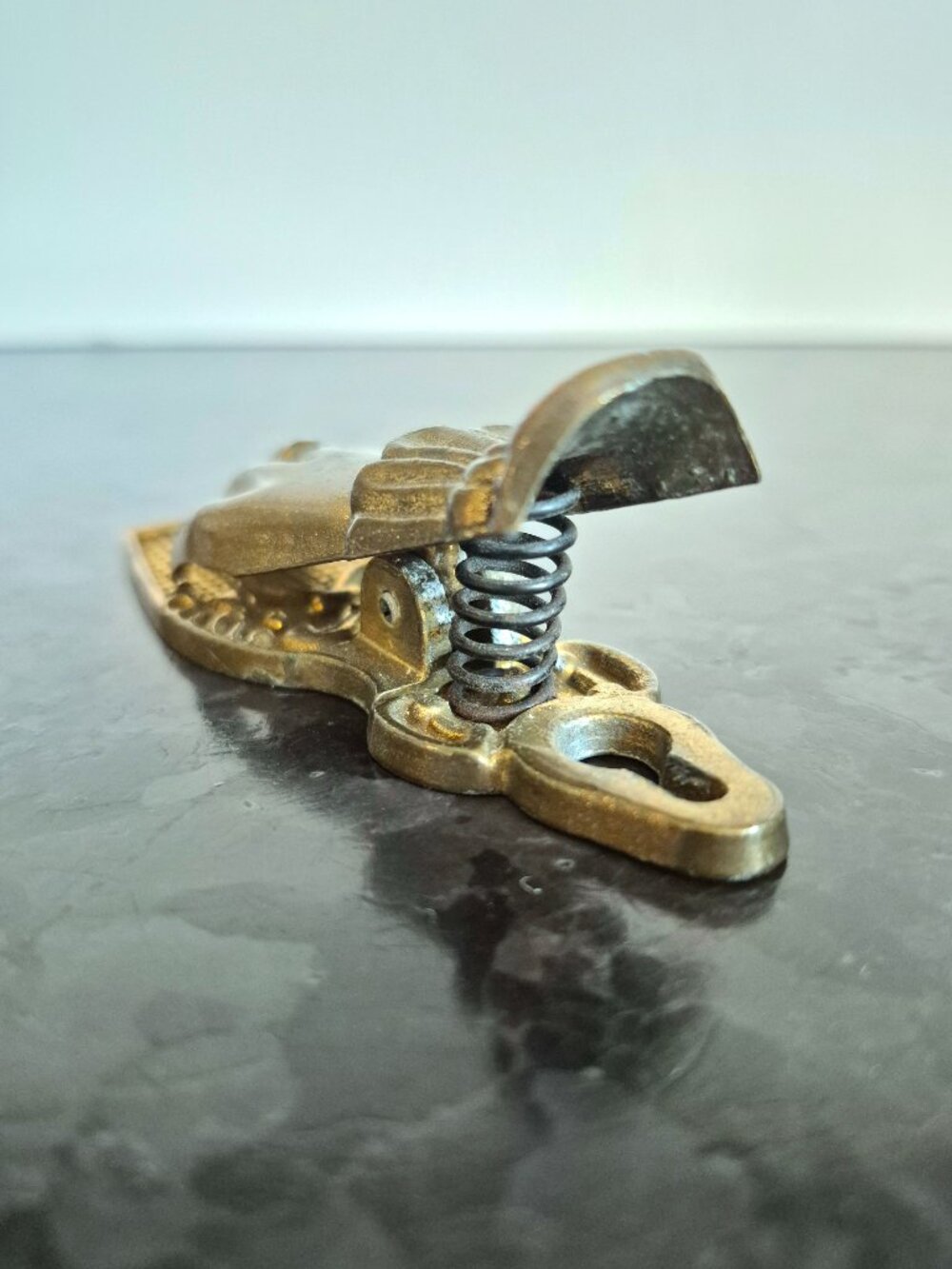 Vintage Antique Brass Hand Clip, Victorian Style, Made In Canada - Picture 5 of 11